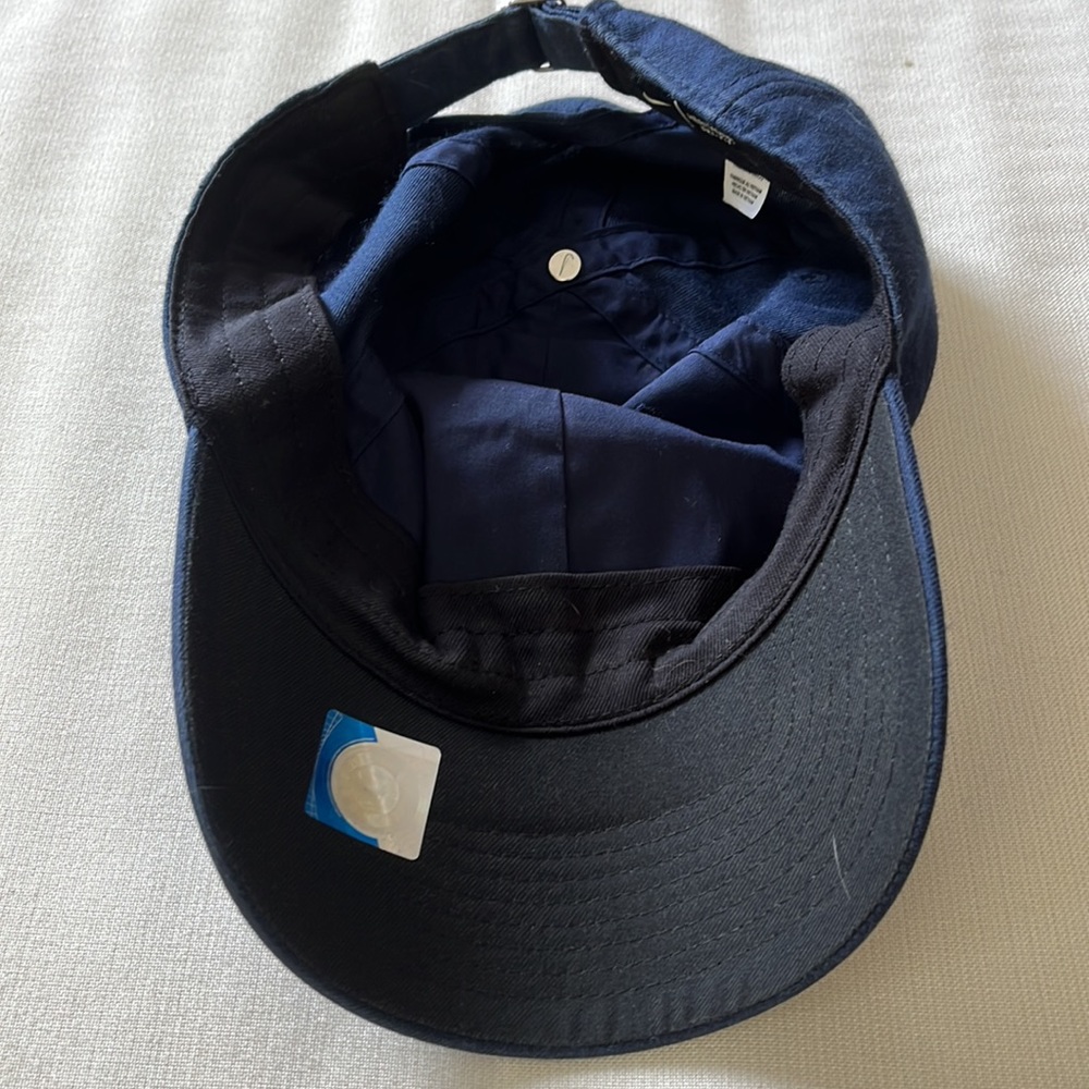 UNC cap - Picture 2 of 3